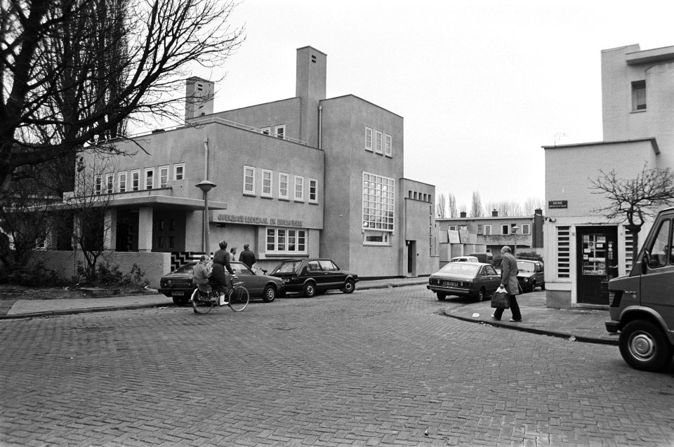 Brinkhuis in Betondorp (Amsterdam) gerestaureerd, Bestanddeelnr 933-1655