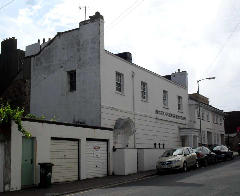 Bristol Gardens Health Spa, Bristol Gardens, Kemptown, Brighton (July 2010)