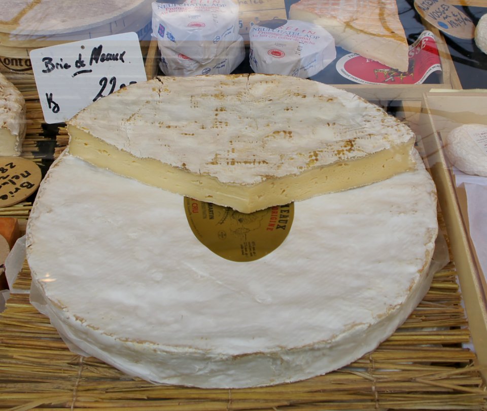Brie de Meaux au marché