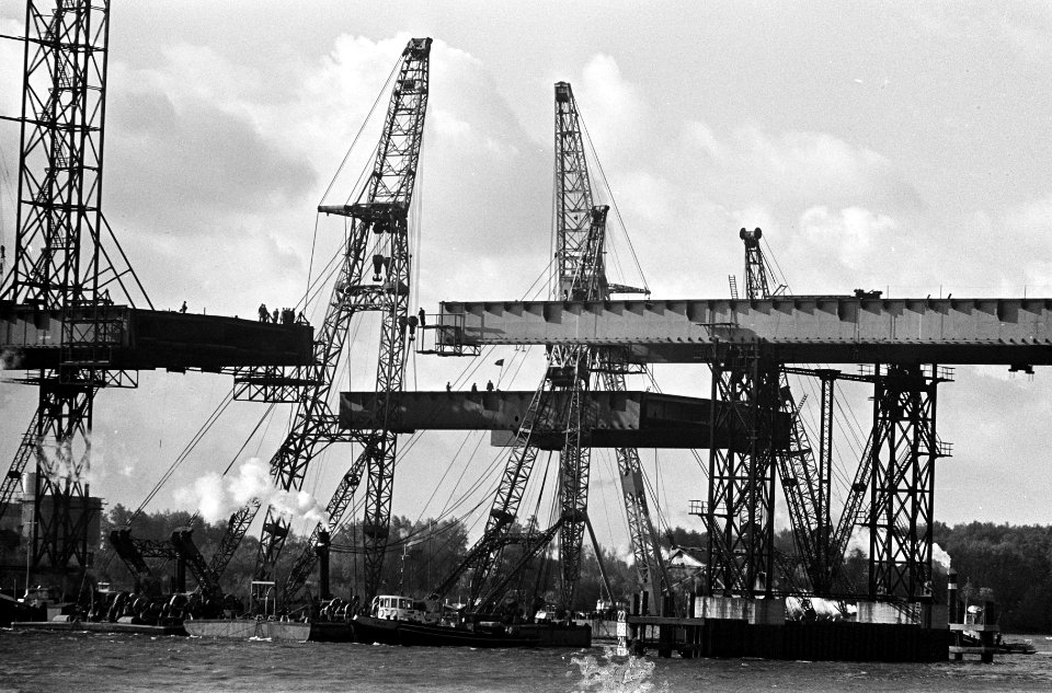 Brienenoordbrug gesloten, Bestanddeelnr 915-5996