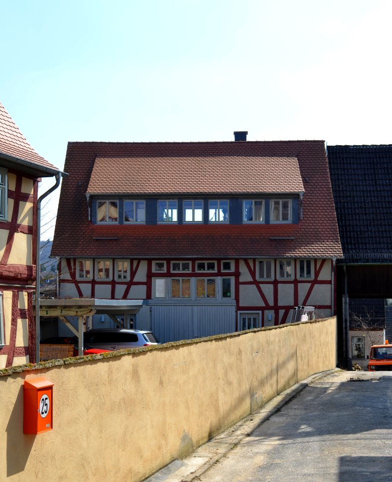 Bremthal, Wiesbadener Straße 25