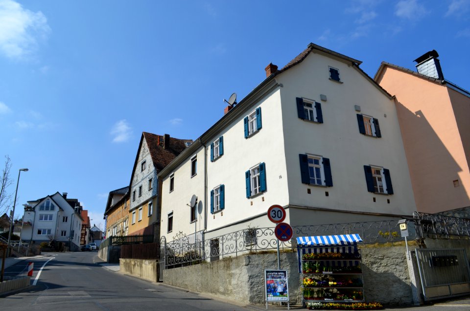 Bremthal, Wiesbadener Straße 16-18