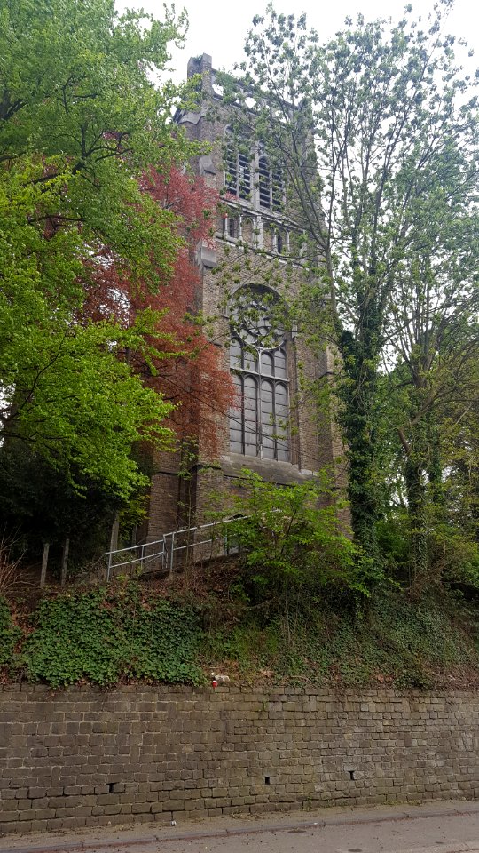 Bressoux-Église Notre-Dame de Lourdes à Le Bouhay (36)