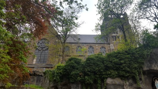 Bressoux-Église Notre-Dame de Lourdes à Le Bouhay (15)