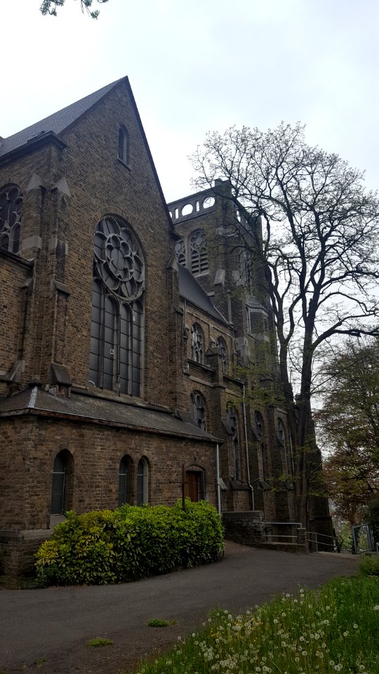Bressoux-Église Notre-Dame de Lourdes à Le Bouhay (9)