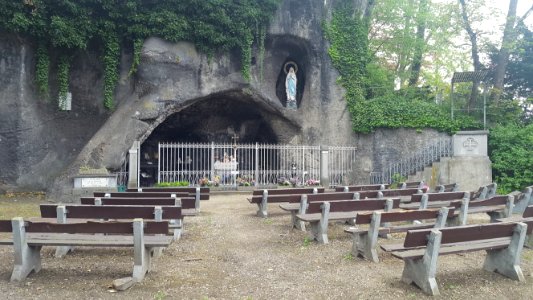 Bressoux-Église Notre-Dame de Lourdes à Le Bouhay (12)