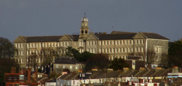 Brighton General Hospital (Arundel Building) seen from New England Quarter (March 2016) (2)