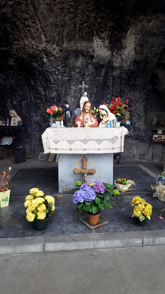 Bressoux-Église Notre-Dame de Lourdes à Le Bouhay (22)