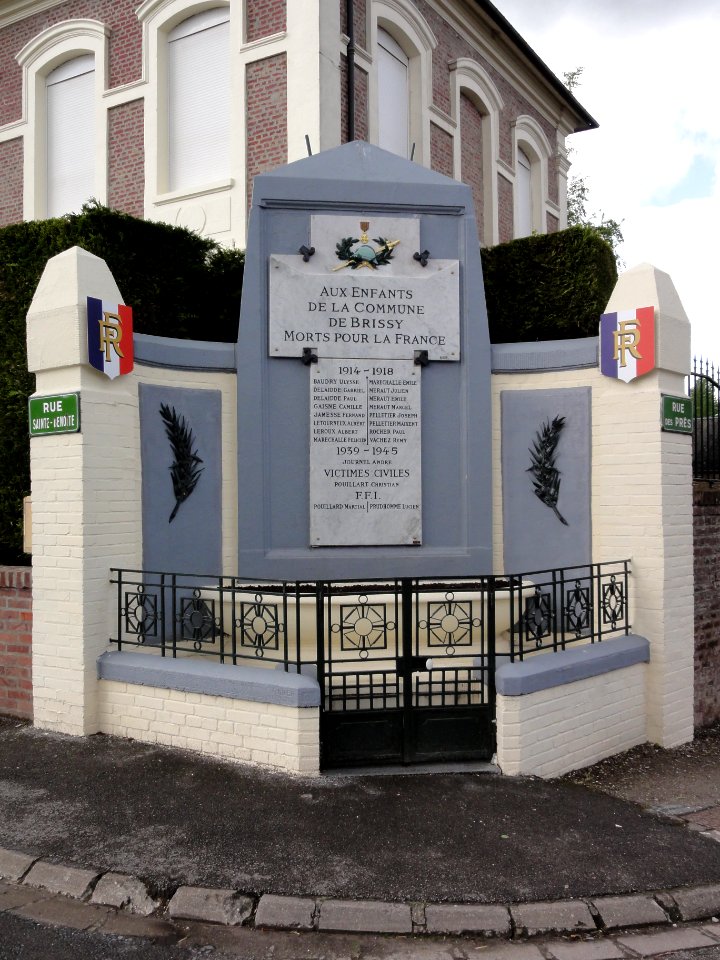 Brissy-Hamégicourt (Aisne) monument aux morts de Brissy