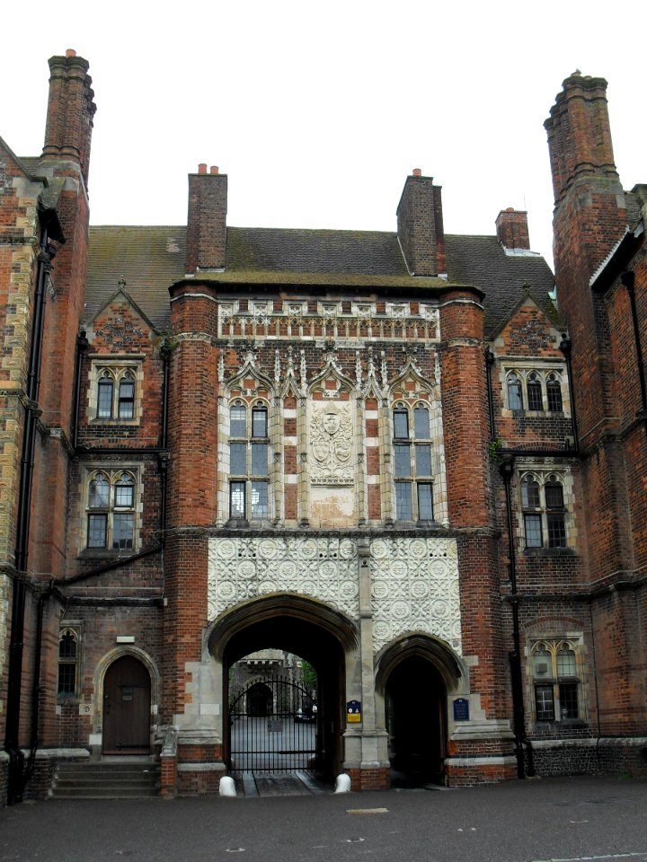 Brighton College, Eastern Road, Kemptown, Brighton (July 2010 (Entrance Lodge)