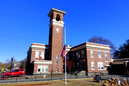 Central Fire Station with Santa - Stoneham, MA - DSC09440