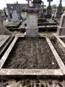 Brissy-Hamégicourt (Aisne) cimetière d'Hamégicourt, tombe soldat 1914-18