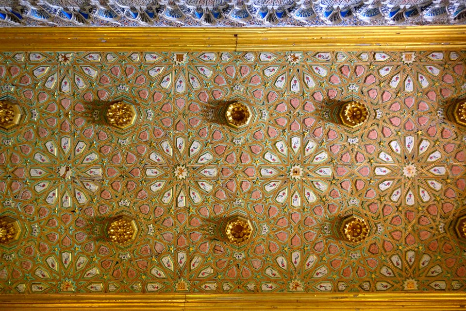 Ceiling in Alcázar of Seville - Alcázar of Seville, Spain - DSC07409