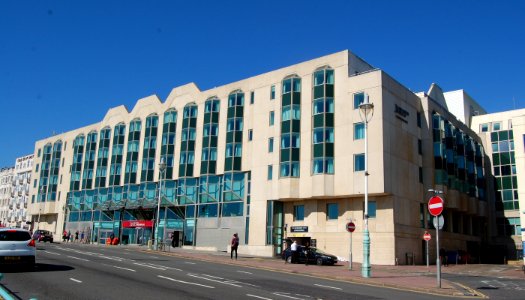 Brighton Thistle Hotel, King's Road, Brighton (September 2018) (1)
