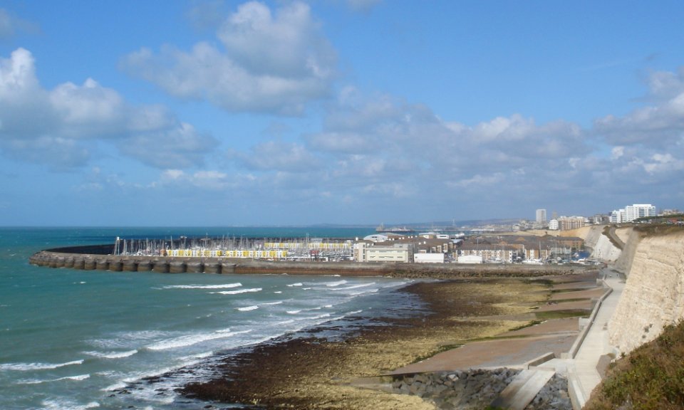 Brighton Marina seen from Marine Drive, Black Rock (July 2009)