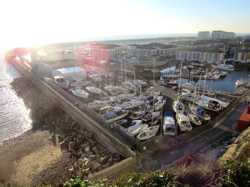 Brighton Marina seen from Marine Drive, Black Rock (December 2016) (4)