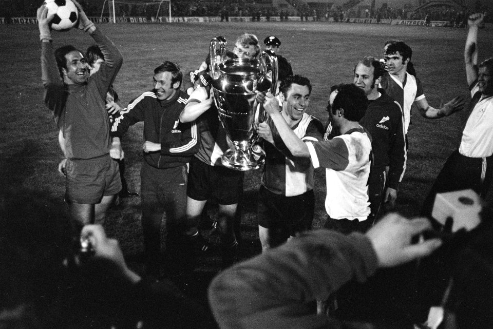 Celtic tegen Feijenoord 1-2 finale Europacup-I in Milaan v.l.n.r. Pieters Graaf, Bestanddeelnr 923-5037