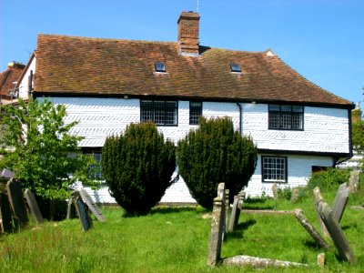 Brenchley, house by churchyard