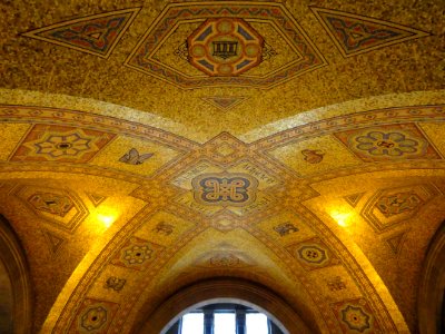 Ceiling - Royal Ontario Museum - DSC00217