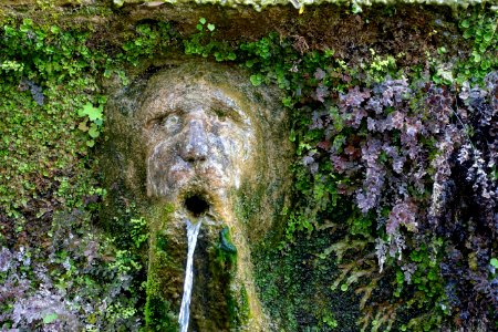 Cento fontane, face - Villa d'Este - Tivoli, Italy - DSC04033