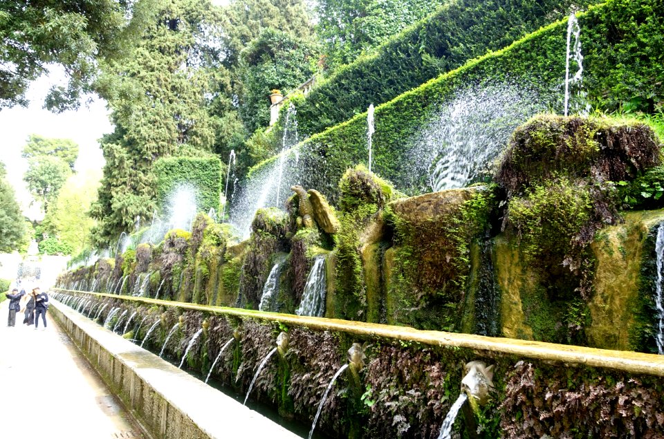 Cento fontane - Villa d'Este - Tivoli, Italy - DSC04044