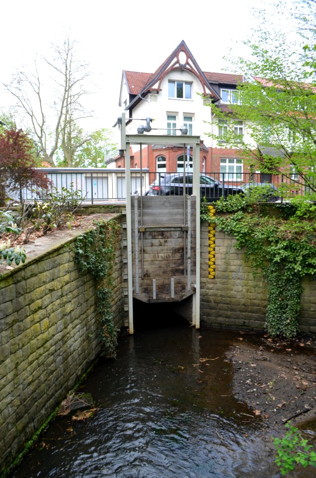 Celle Schlossanlage, Wehr, nördlicher Abfluss des Schlossgrabens zur Aller