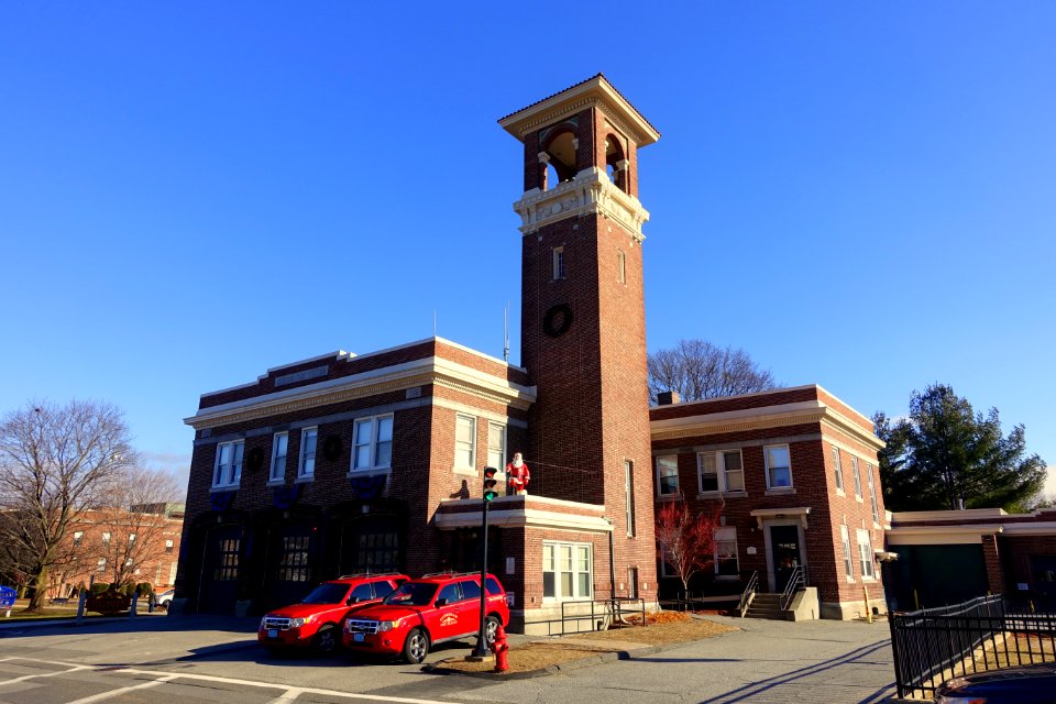 Central Fire Station with Santa - Stoneham, MA - DSC09426