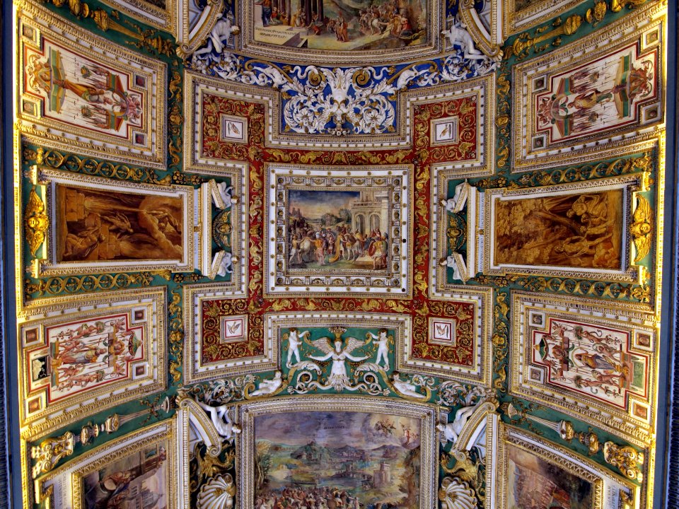 Ceiling photo-42 CONSTANTINUS IMP S SILVESTRI EQVFFRENVM TENET