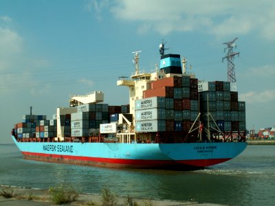 Cecilie Maersk - IMO 9064401 - Callsign OZEI2, astern Port of Antwerp 13-Sep-2005