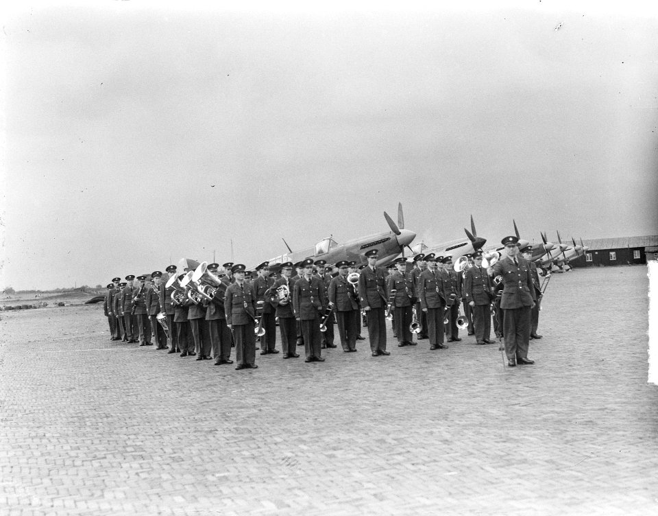 Centraal Band RAF op vliegveld Valkenburg, Bestanddeelnr 903-6641