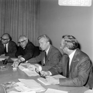 Centraal Overlegorgaan van de Vakbonden over de toestand door het aannemen van d, Bestanddeelnr 922-8292
