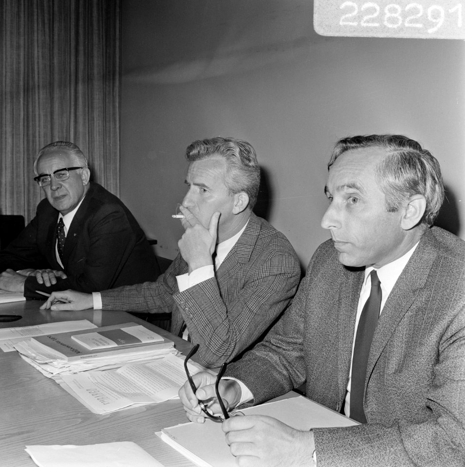 Centraal Overlegorgaan van de Vakbonden over de toestand door het aannemen van d, Bestanddeelnr 922-8291