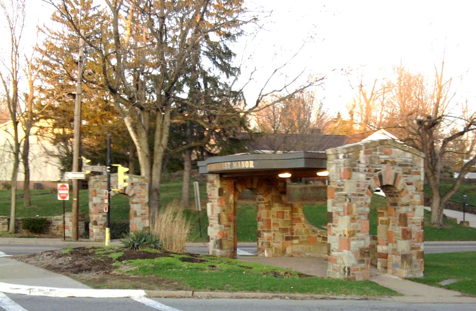 Cedarhurst Manor entry jeh