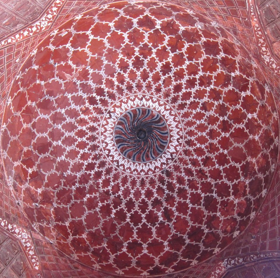 Ceiling, Taj Mahal mosque (cropped)