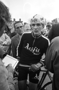 Cees Priem met fiets, Bestanddeelnr 924-5470