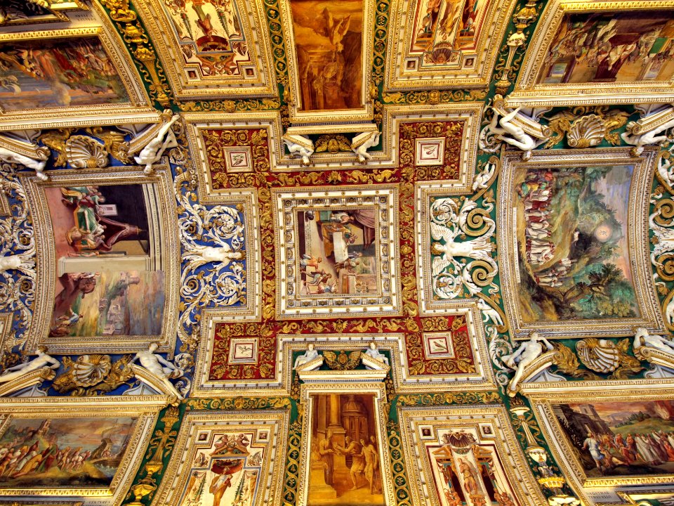 Ceiling photo-13 S MARTINO EPO ADVENTATI VALENTINIANVS IMP REVERENTER ASSVRGERE DIVINITUS COMPELLITVR