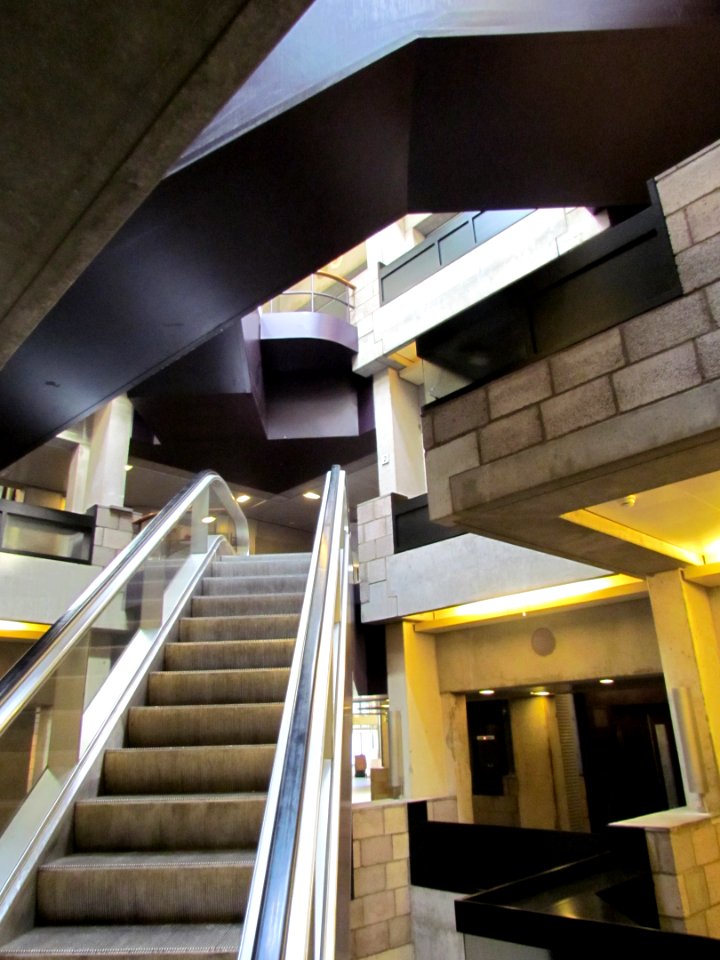 Centraal Beheergebouw van Herman Hertzberger, interieur (9)