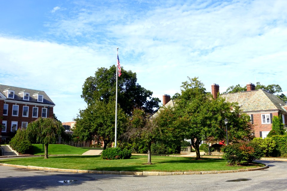 Center Circle - Boston College Law School - Newton, MA - DSC07380