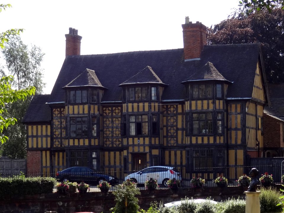Castle Gates House