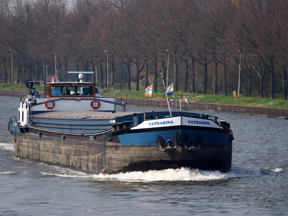 Catharina - ENI 02304289, Amsterdam-Rijnkanaal, pic1