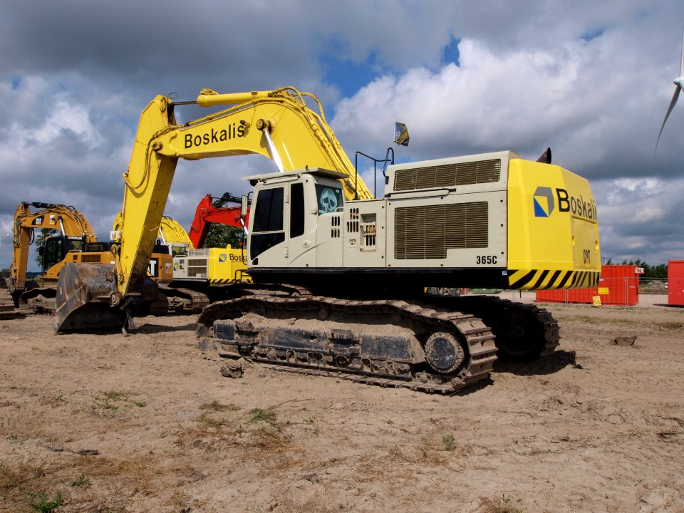 Caterpillar 365C (owner Boskalis) p3