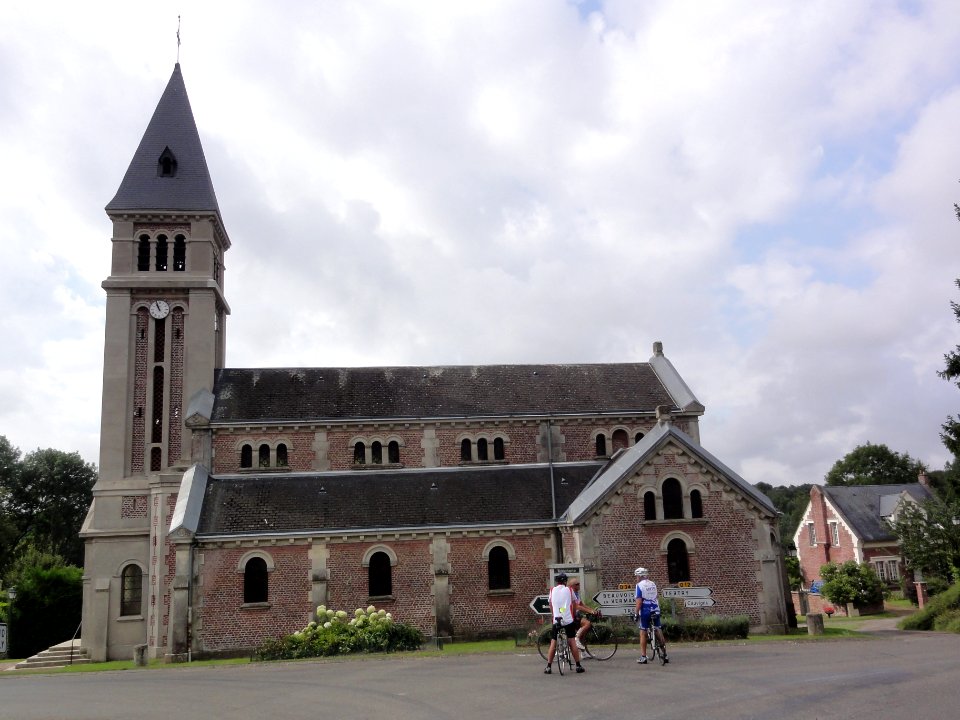 Caulaincourt (Aisne) église Saint-Quentin (01)