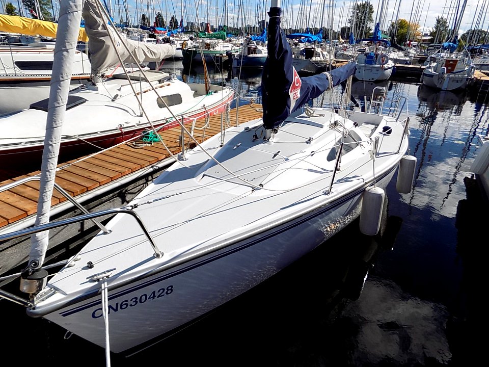 Catalina Capri 22 sailboat 4165