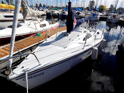 Catalina Capri 22 sailboat 4165
