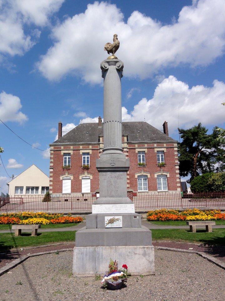 Caumont (Aisne) monument aux morts