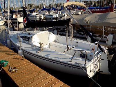 Catalina Capri 22 sailboat 3940