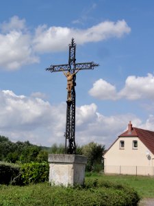 Caumont (Aisne) croix de chemin