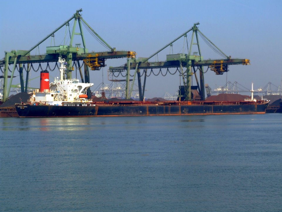 Castillo de Gormaz p1 8719126, Mississippi harbour, Port of Rotterdam, Holland 15-Apr-2007