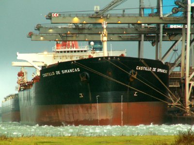 Castillo De Simancas - IMO 8026581 - Callsign C6MD3 , Port of Rotterdam, Holland 17-Dec-2005