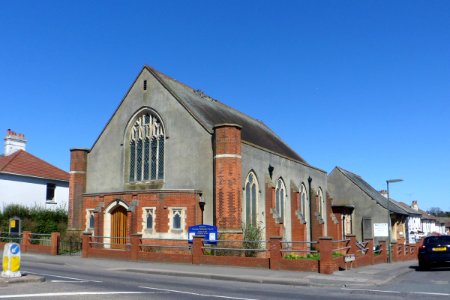 Caterham Methodist Church, Coulsdon Road, Caterham (April 2013) (1)